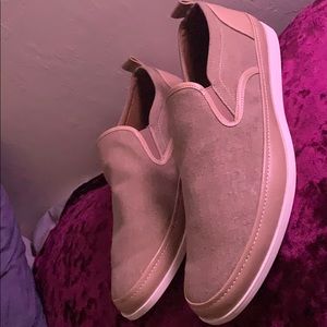 KAIAWEN
Light Beige Aldo Slip on shoes